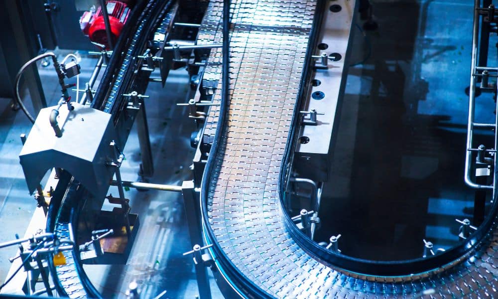 How the Right Conveyor Belt Can Cut Energy Costs